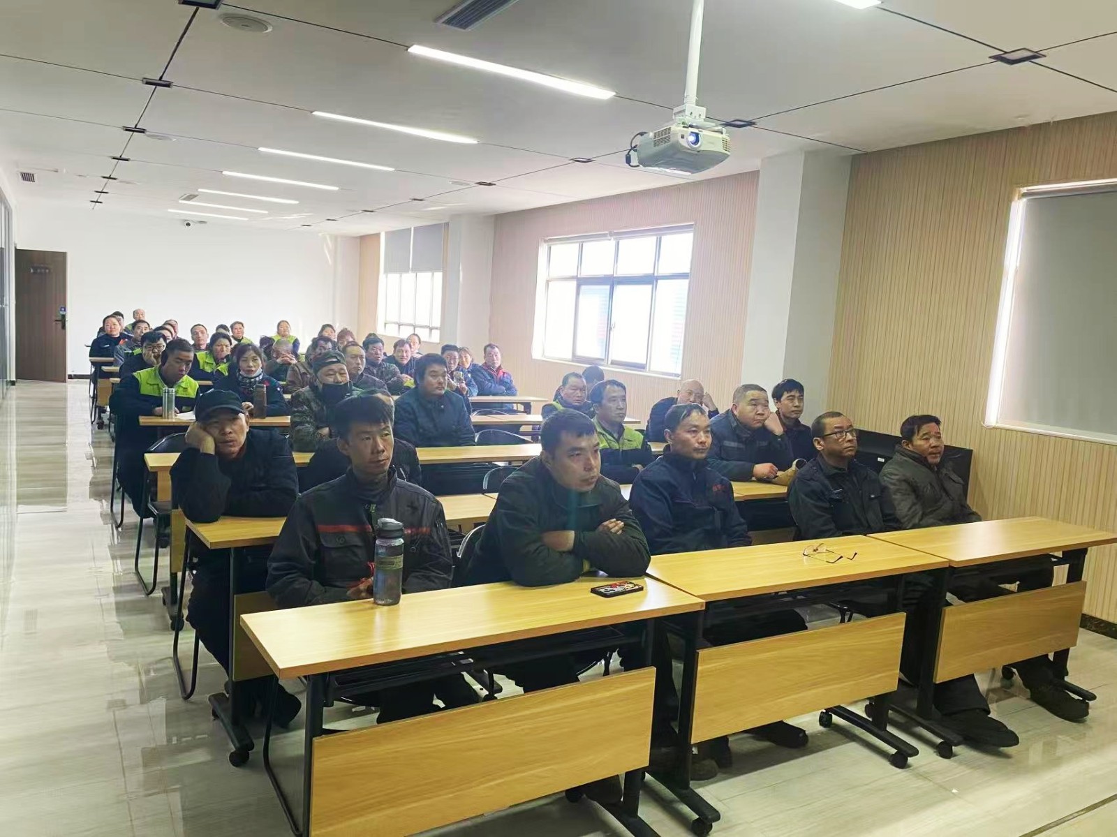 筑牢安全防線，保障冬季平穩(wěn)運(yùn)行